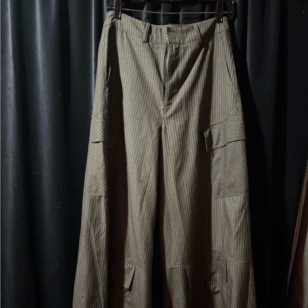 Beautiful wide leg stripe pant